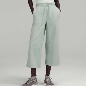 Lululemon Loungeful High-Rise Wide Leg Crops Silver Blue Joggers Sweats Pants